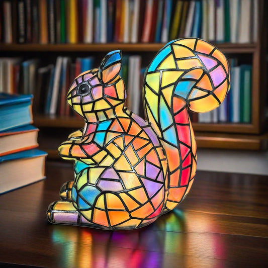 Pompon – Magische eekhoornlamp van gekleurd glas